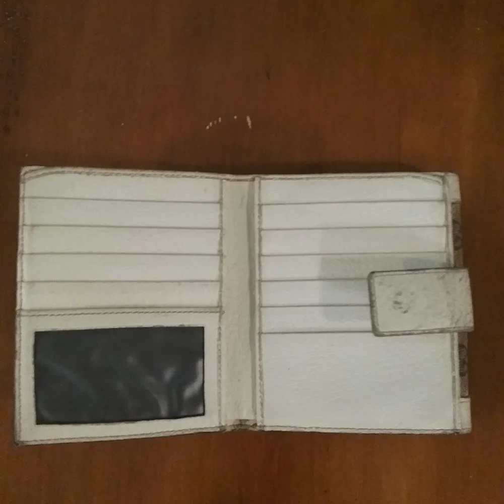 Authentic Gucci GG Wallet